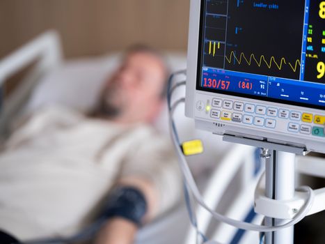Read more about the article Will a BLUETTI Elite 300 Power a Portable Patient Monitor (51.2Hrs)