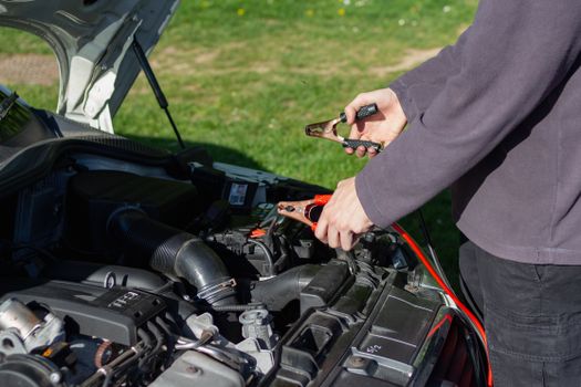 Read more about the article Will a MARBERO Portable Power Station 88Wh Power a Car Battery Tender (3.7Hrs)