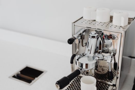 Read more about the article Will a BLUETTI Elite 300 Power a Espresso Machine (2Hrs)
