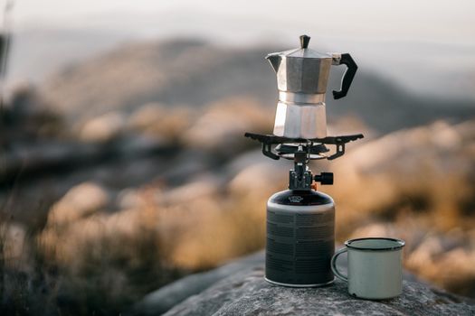 Read more about the article Will a MARBERO Portable Power Station 88Wh Power a Slow Cooker (0.4Hrs)