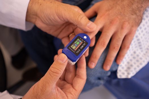 Read more about the article Will a BLUETTI Elite 300 Power a Pulse Oximeter (1281Hrs)