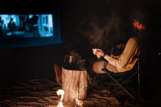 Read more about the article Will a MARBERO Portable Power Station 88Wh Power a Mini Projector (1.5Hrs)